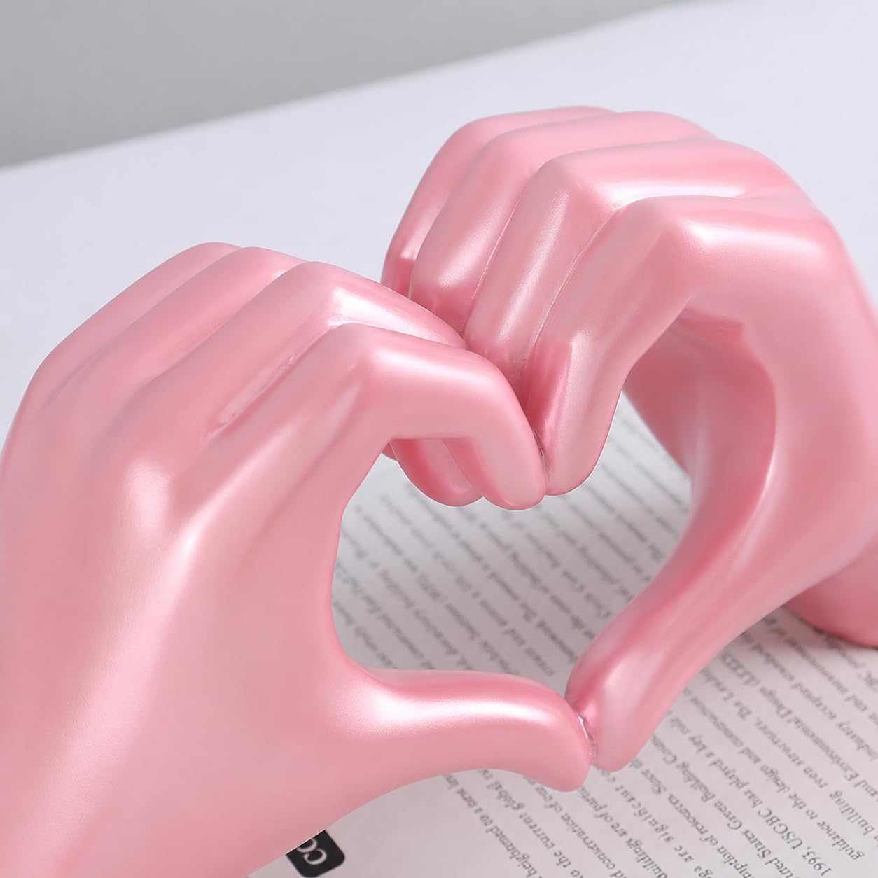Heart Hands Sculpture Pink — PT03