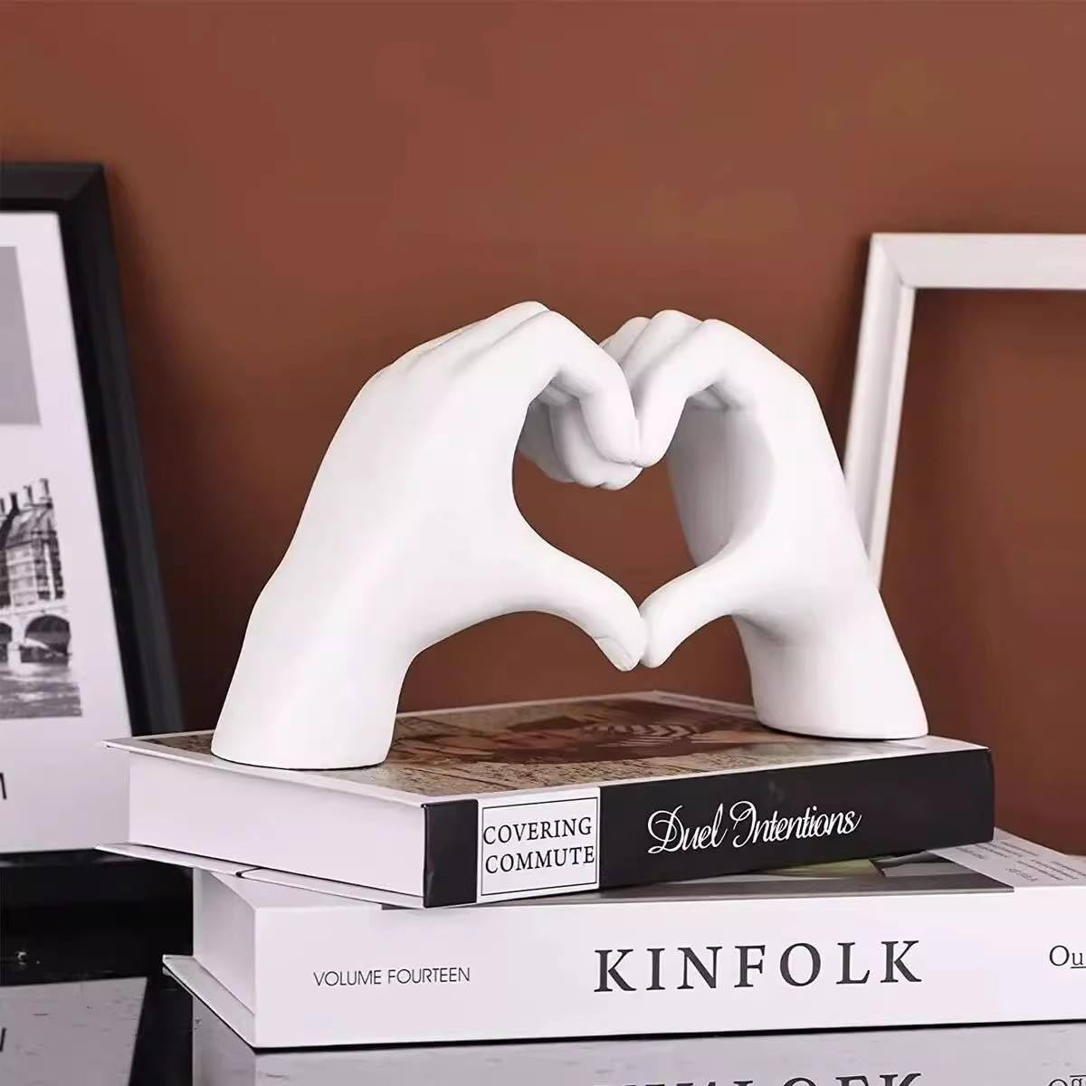 Heart Hands Sculpture White — PT03